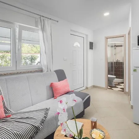 Ferienhaus Beautiful In With Kitchen *